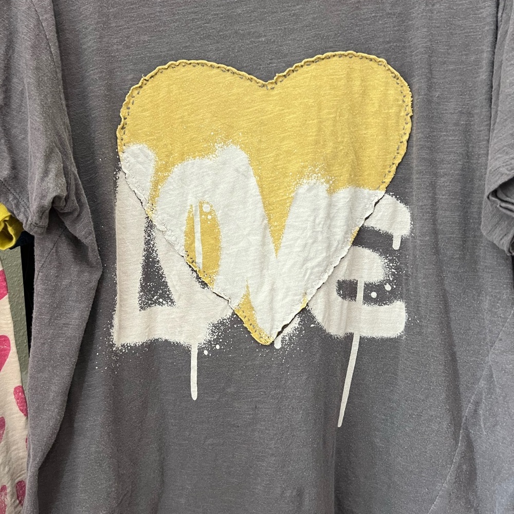 Magnolia Pearl Charcoal Tee with Mustard Heart